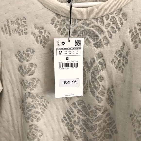 Medium Zara Quilted Sweatshirt - Picture 2 of 6